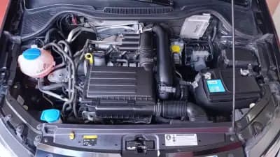 Vendo Volkswagen Polo 2015 - 10500 EUR, 125941 km - AUTO.MOTO.pt