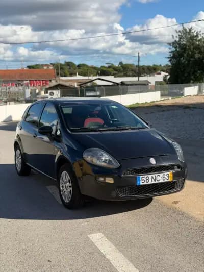 Sell Fiat Punto 2012 - 7900 EUR, 143285 km - AUTO.MOTO.pt