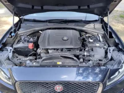 Vendo Jaguar F-Pace 2017 - 24900 EUR, 180000 km - AUTO.MOTO.pt