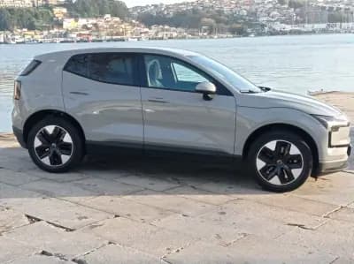 Sell Volvo EX30 2024 - 32900 EUR, 23500 km - AUTO.MOTO.pt