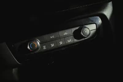 Vendo Opel Corsa 2023 - 13900 EUR, 53100 km - AUTO.MOTO.pt