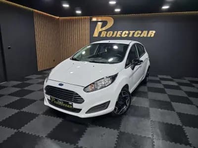 Sell Ford Fiesta 2015 - 10750 EUR, 165000 km - AUTO.MOTO.pt