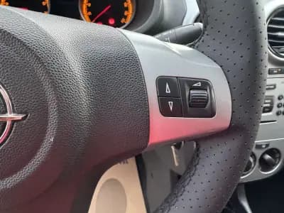 Vendo Opel Corsa 2013 - 7750 EUR, 122000 km - AUTO.MOTO.pt