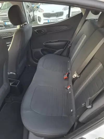 Vendo Hyundai i10 2023 - 14750 EUR, 61600 km - AUTO.MOTO.pt