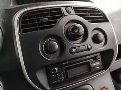 Sell Renault KANGOO 1.5 DCI MAXI BUSINESS 2017 - 9950 EUR, 251230 km - AUTO.MOTO.pt