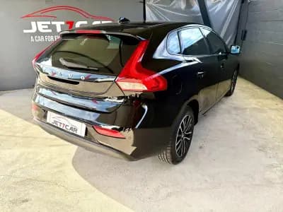 Vendo Volvo V40 2017 - 17490 EUR, 131420 km - AUTO.MOTO.pt