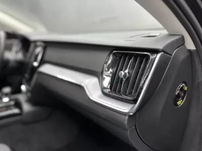 Vendo Volvo V60 2023 - 37500 EUR, 75000 km - AUTO.MOTO.pt