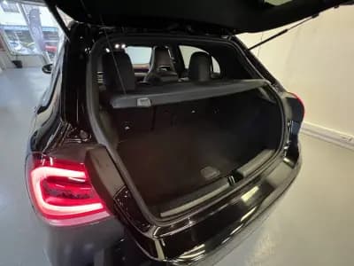 Sell Mercedes-Benz A 180 2018 - 26990 EUR, 180000 km - AUTO.MOTO.pt