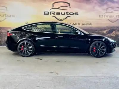Vendo Tesla Model 3 2019 - 29900 EUR, 132895 km - AUTO.MOTO.pt