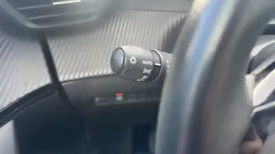 Vendo Peugeot 2008 2022 - 20900 EUR, 68000 km - AUTO.MOTO.pt