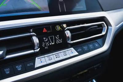 Vendo BMW 320 2020 - 29950 EUR, 171100 km - AUTO.MOTO.pt