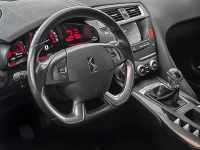 Vendo DS DS5 2015 - 14950 EUR, 117000 km - AUTO.MOTO.pt