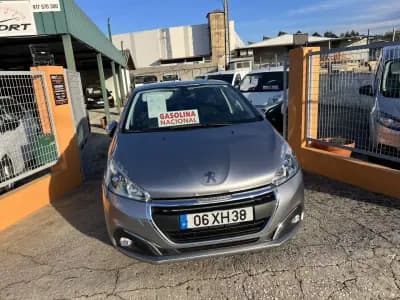 Vendo Peugeot 208 2019 - 10450 EUR, 73052 km - AUTO.MOTO.pt