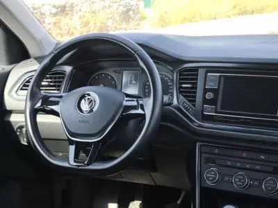 Vendo Volkswagen T-Roc 2018 - 16590 EUR, 116954 km - AUTO.MOTO.pt
