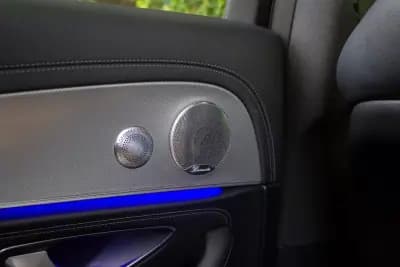 Sell Mercedes-Benz E 220 2017 - 28900 EUR, 173500 km - AUTO.MOTO.pt