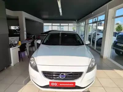 Vendo Volvo V40 2013 - 8350 EUR, 298100 km - AUTO.MOTO.pt