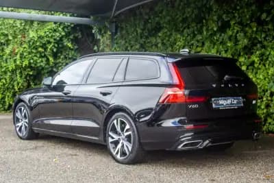 Vendo Volvo V60 2021 - 33900 EUR, 88100 km - AUTO.MOTO.pt