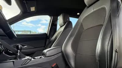 Vendo Jaguar E-Pace 2019 - 23900 EUR, 164000 km - AUTO.MOTO.pt