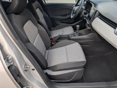 Sell Renault Clio 2023 - 13500 EUR, 152386 km - AUTO.MOTO.pt