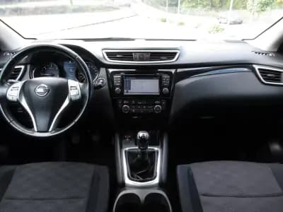 Vendo Nissan Qashqai 2015 - 13490 EUR, 216000 km - AUTO.MOTO.pt
