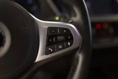 Vendo BMW 118 2021 - 23950 EUR, 152745 km - AUTO.MOTO.pt