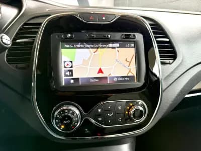Vendo Renault Captur 2014 - 12990 EUR, 187722 km - AUTO.MOTO.pt