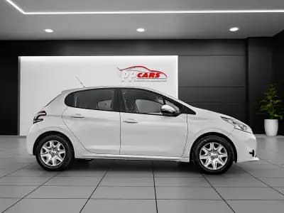 Sell Peugeot 207 1.4 HDI PACK CLIM 2015 - 7450 EUR, 164000 km - AUTO.MOTO.pt