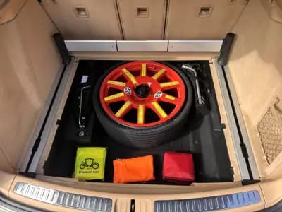 Vendo Porsche Macan 2016 - 42900 EUR, 145000 km - AUTO.MOTO.pt