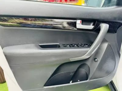 Vendo Kia Sorento 2015 - 18900 EUR, 199000 km - AUTO.MOTO.pt