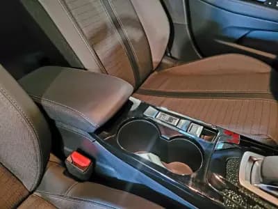 Vendo Peugeot e-208 2022 - 27500 EUR, 7504 km - AUTO.MOTO.pt