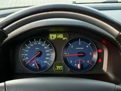 Sell Volvo C30 2013 - 11750 EUR, 76000 km - AUTO.MOTO.pt