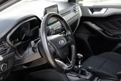 Sell Ford Focus SW 2018 - 15900 EUR, 83000 km - AUTO.MOTO.pt