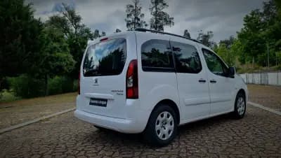 Vendo Peugeot Partner 2018 - 15900 EUR, 160000 km - AUTO.MOTO.pt