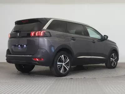 Vendo Peugeot 5008 2022 - 26500 EUR, 126000 km - AUTO.MOTO.pt