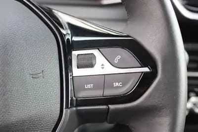 Sell Peugeot 208 2024 - 17750 EUR, 25295 km - AUTO.MOTO.pt