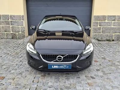 Vendo Volvo V40 2018 - 15990 EUR, 122118 km - AUTO.MOTO.pt