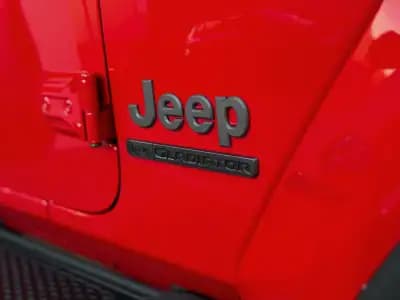 Sell Jeep Gladiator 2021 - 68000 EUR, 63154 km - AUTO.MOTO.pt