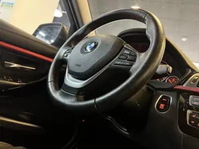 Vendo BMW 320 2017 - 19990 EUR, 185000 km - AUTO.MOTO.pt