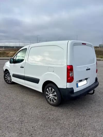 Vendo Citroën Berlingo 2012 - 8250 EUR, 118000 km - AUTO.MOTO.pt