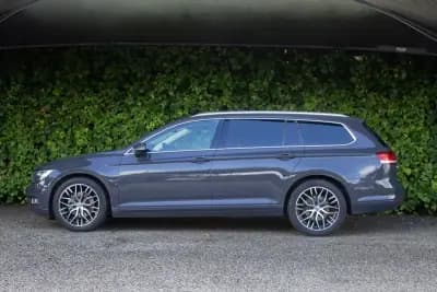 Vendo Volkswagen Passat Variant 2019 - 17900 EUR, 229000 km - AUTO.MOTO.pt