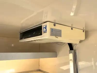 Vendo Opel Vivaro 2014 - 10990 EUR, 322000 km - AUTO.MOTO.pt