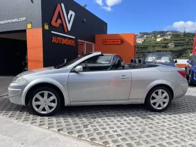 Sell Renault Mégane Cabrio 2008 - 6950 EUR, 255883 km - AUTO.MOTO.pt