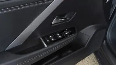 Vendo Opel Astra Sports Tourer 2024 - 24850 EUR, 24000 km - AUTO.MOTO.pt