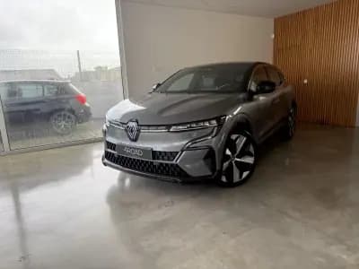 Vendo Renault Mégane E-Tech 2022 - 25500 EUR, 22000 km - AUTO.MOTO.pt