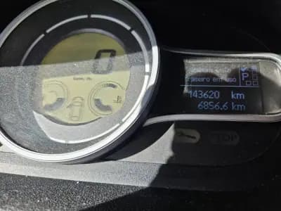 Sell Renault Mégane Coupe 2012 - 8750 EUR, 143620 km - AUTO.MOTO.pt