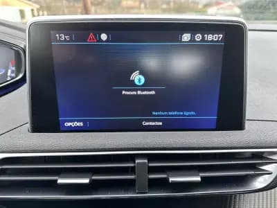 Vendo Peugeot 3008 2019 - 13900 EUR, 180000 km - AUTO.MOTO.pt