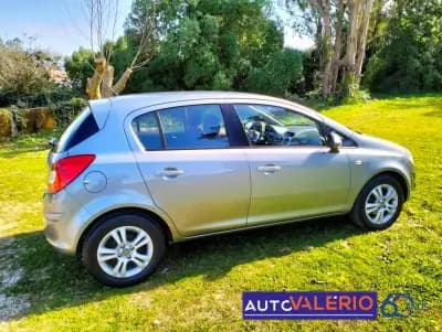 Vendo Opel Corsa 2013 - 7950 EUR, 74650 km - AUTO.MOTO.pt