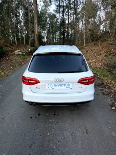 Vendo Audi A4 Avant 2014 - 16990 EUR, 167000 km - AUTO.MOTO.pt