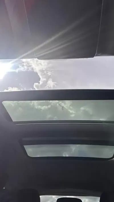 Vendo Mercedes-Benz C 200 2023 - 37990 EUR, 32000 km - AUTO.MOTO.pt