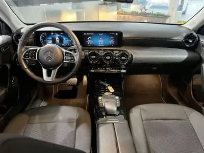 Vendo Mercedes-Benz A 180 Limousine 2020 - 22600 EUR, 114696 km - AUTO.MOTO.pt
